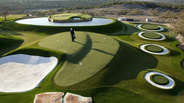 dave pelz on a golf course